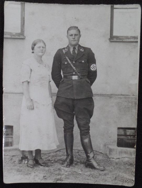 Algemeine SS postcard picture.