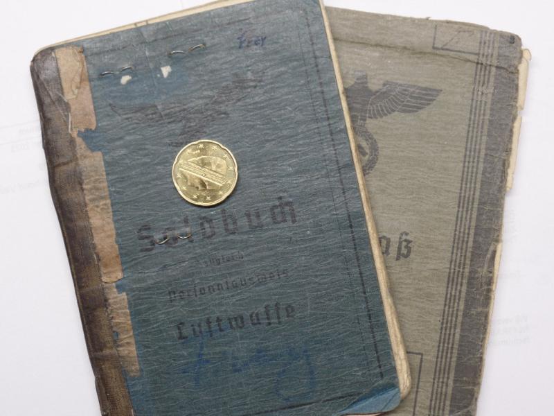 Wehrpass/Soldbuch - Luftwaffe -Kfz.Instandsetzungszug (mot.) d.Lw - Italy -  Frey
