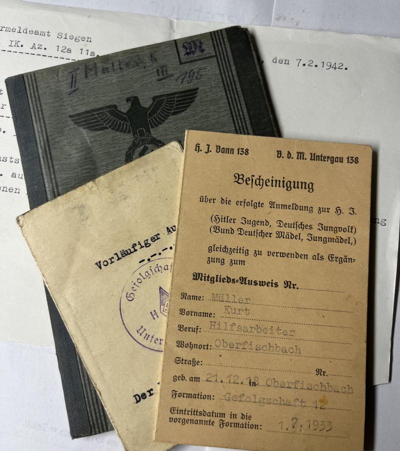 Wehrpass/HY I.D. -  WH (Heer) - 256.Inf.Div. - Müller
