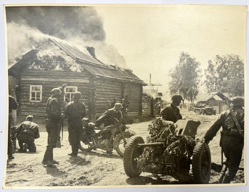 Propaganda/Press photo - SS-Pz.Gren.Rgt.